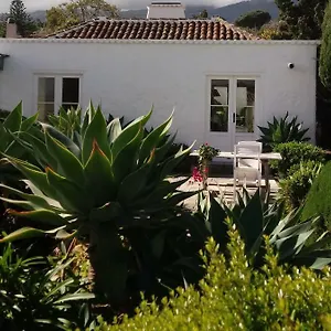 https://casa-las-fayas.in-canary-islands.com