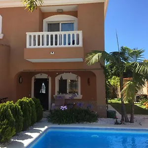 https://buenavista-del-norte-villa.in-canary-islands.com